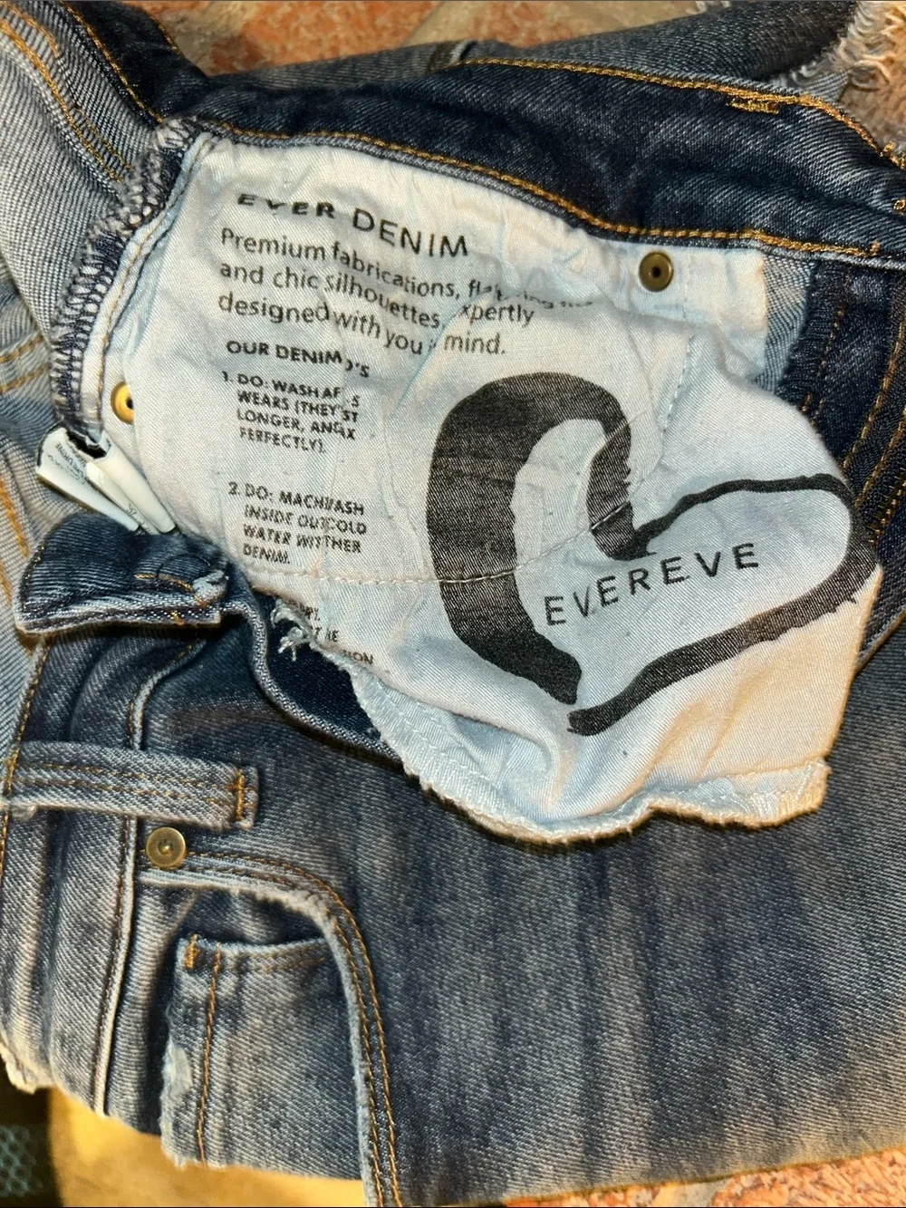 EVEREVE The EVER short, high rise cut off, 7” inseam